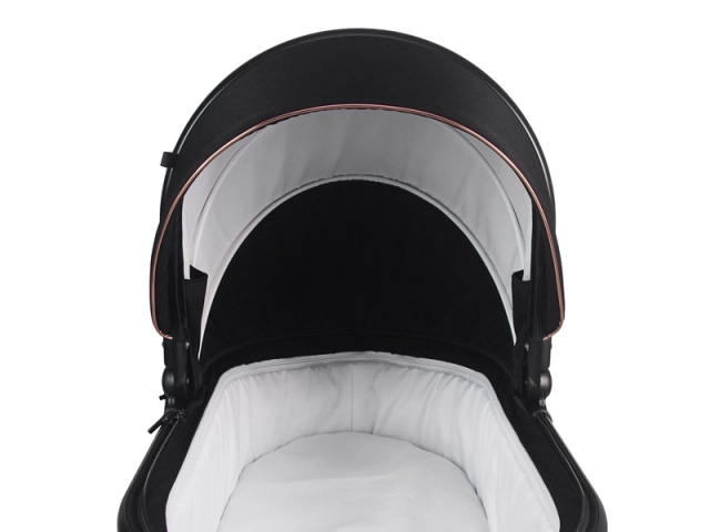 Celia Premium - a pram with an easy-to-wash interior